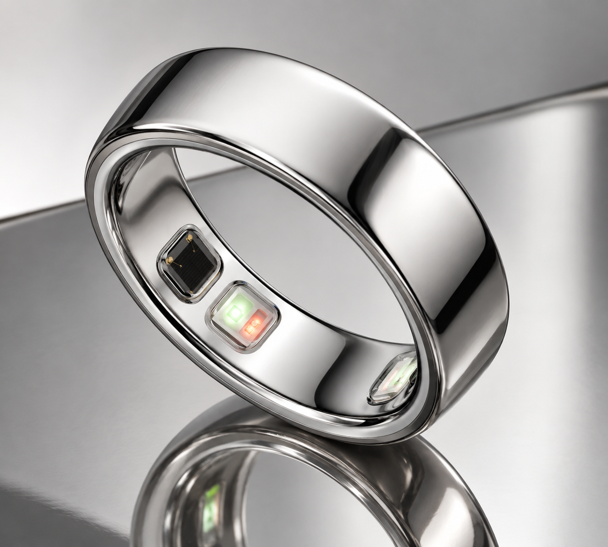 The Beyouda ring in polished silver